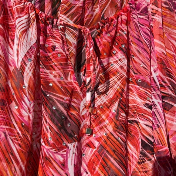 ~eN Jennifer Lopez red embellished cold-shoulder top - Picture 4 of 16